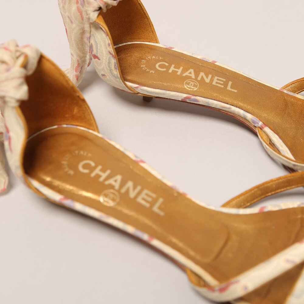 Rare CHANEL Sandals - Picture 6 of 9
